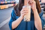 “找出直播中卖糖心苹果的主播是谁，一起了解他们的销售秘诀！”