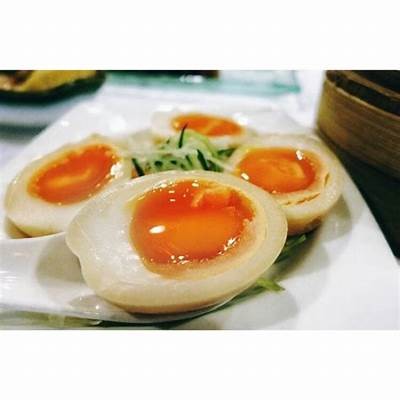美味糖心荷包蛋的秘密制作分享，快来看看主播的精彩演示！