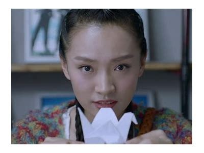 探索糖心主播茜茜的魅力与成长历程，揭开她的精彩人生与直播故事。