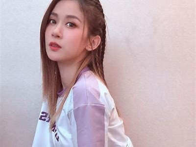“甜美主播琪琪正式亮相，分享精彩生活与互动时刻！”