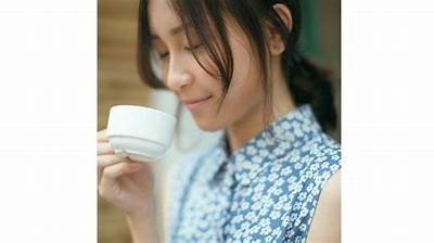 甜美主播风格，清新活力不一样的直播体验！