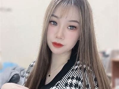 糖心蛋在多个直播平台活跃，受众喜爱与互动频繁