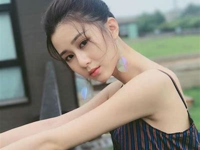 甜美舞姿尽显魅力，舞动心弦的主播之旅！