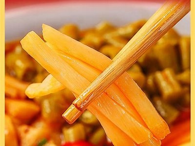 品味柳州螺蛳粉与糖心蛋，主播带你探索美食的魅力！