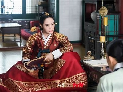 《皇宫秘斗：权谋之间的阴谋与爱情交织》